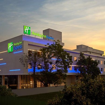 Holiday Inn Express Bengaluru Bommasandra By Ihg Kammasandra Exterior foto
